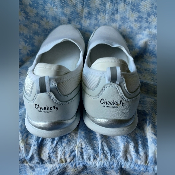 Tony Little Cheeks White Lightweight Walker Walk Slip on Shoe NEW - Picture 2 of 6